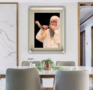 4144- תמונה של הרב יאשיהו פינטו תוקע בשופר על קנבס או זכוכית