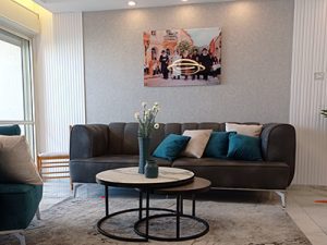 371 – ציור של שושלת אדמורי חב ד בעיירה עם הרבי מליובאוויטש