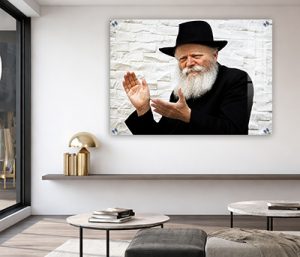 242 – תמונה של הרבי מלובביץ' מוחא כפיים להדפסה על קנבס או זכוכית