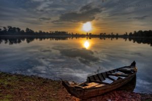 V-516 סירה בחוף הים