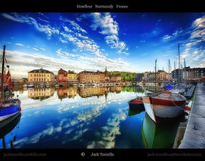 V-528 סירות בעיירה