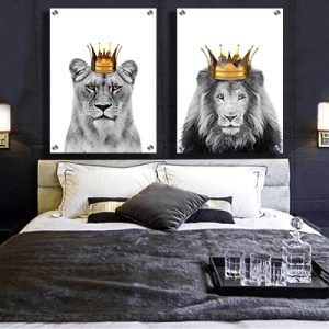 T-9 זוג תמונות מודרניות של אריה ולביאה עם כתר