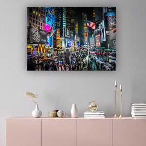 US-203 – תמונה של רחובות ברודווי מנהטן בלילה