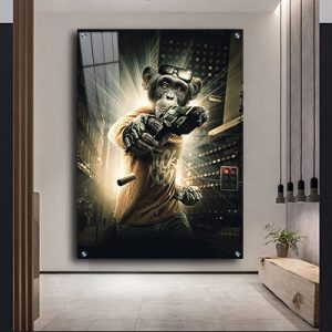 A-510 תמונה של קוף אנושי עם אקדח להדפסה על קנבס או זכוכית מחוסמת