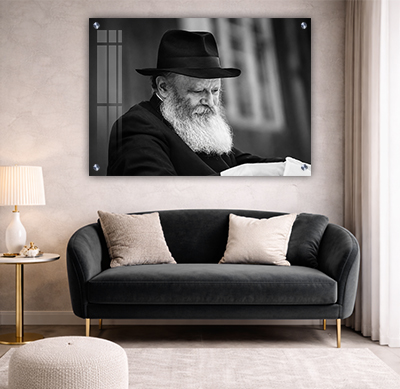 תמונה של הרבי מליובאוויטש בשחור לבן
