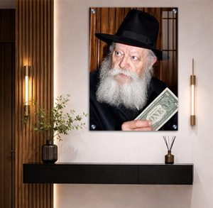 434 – תמונה של הרבי מליובאוויטש מחזיק דולר להדפסה על קנבס או זכוכית