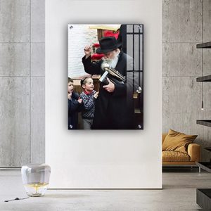 904- תמונה של הרבי מליובאוויטש עם ילדים להדפסה על קנבס או זכוכית