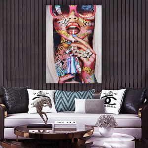 W-2 – ציור גרפיטי צבעוני של אישה להדפסה על קנבס או זכוכית מחוסמת