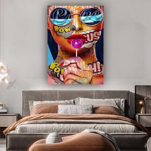 W-3 – ציור גרפיטי צבעוני של אישה להדפסה על קנבס או זכוכית מחוסמת