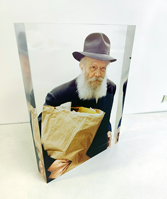 בלוק סטורי שקוף של הרבי מליובאוויטש
