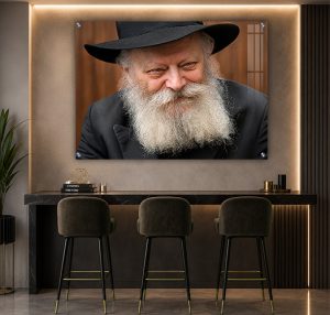 178 – תמונת פנים של הרבי מחייך על זכוכית, קנבס או פרספקס